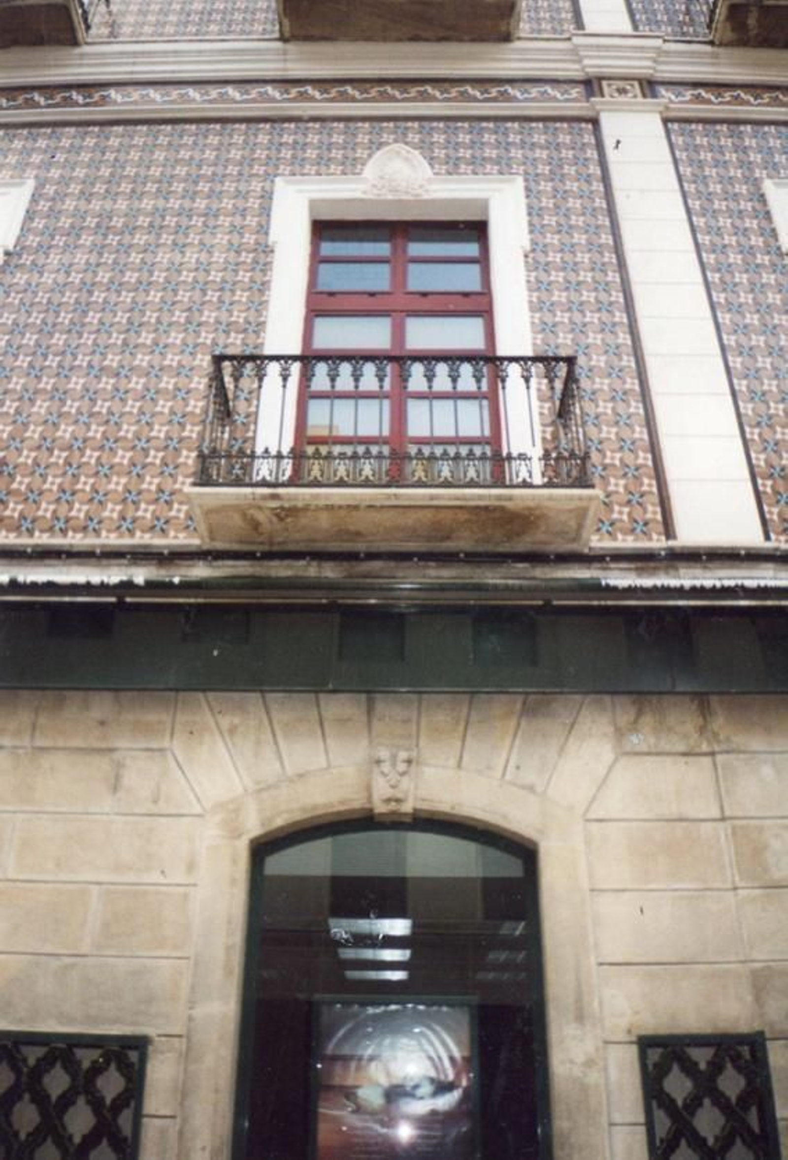 Edificio Nº 2 de la calle General Castaños.