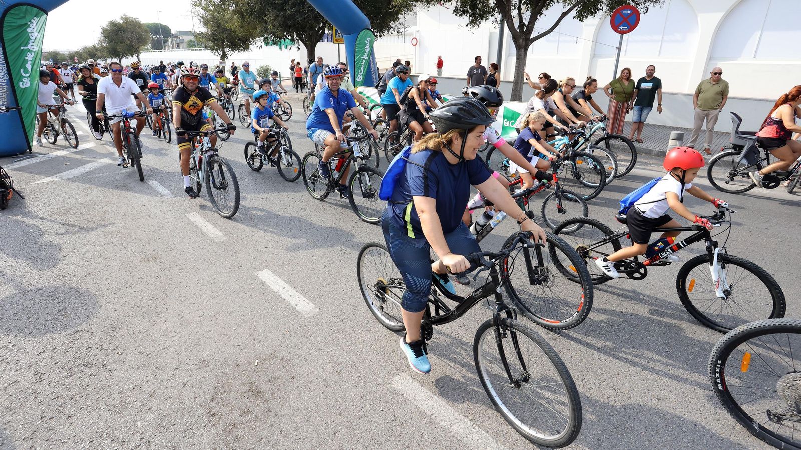 Búscate en el Día de la Bici Amistad por Jerez