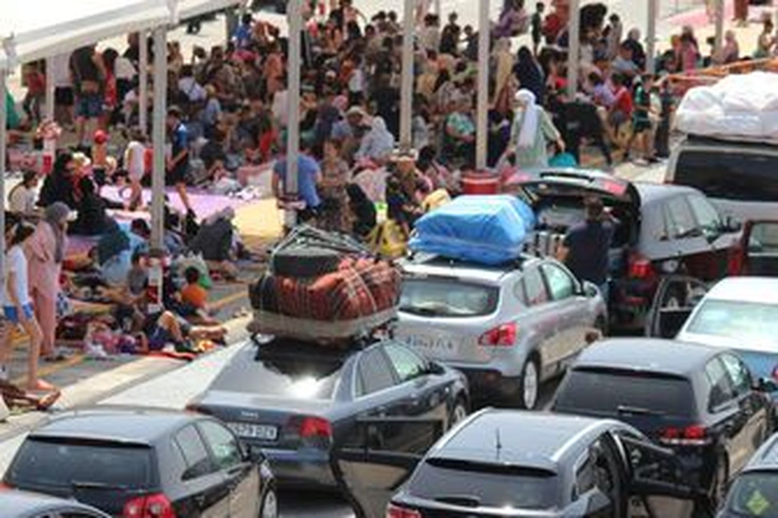 Salida de ciudadanos marroquíes en Algeciras.