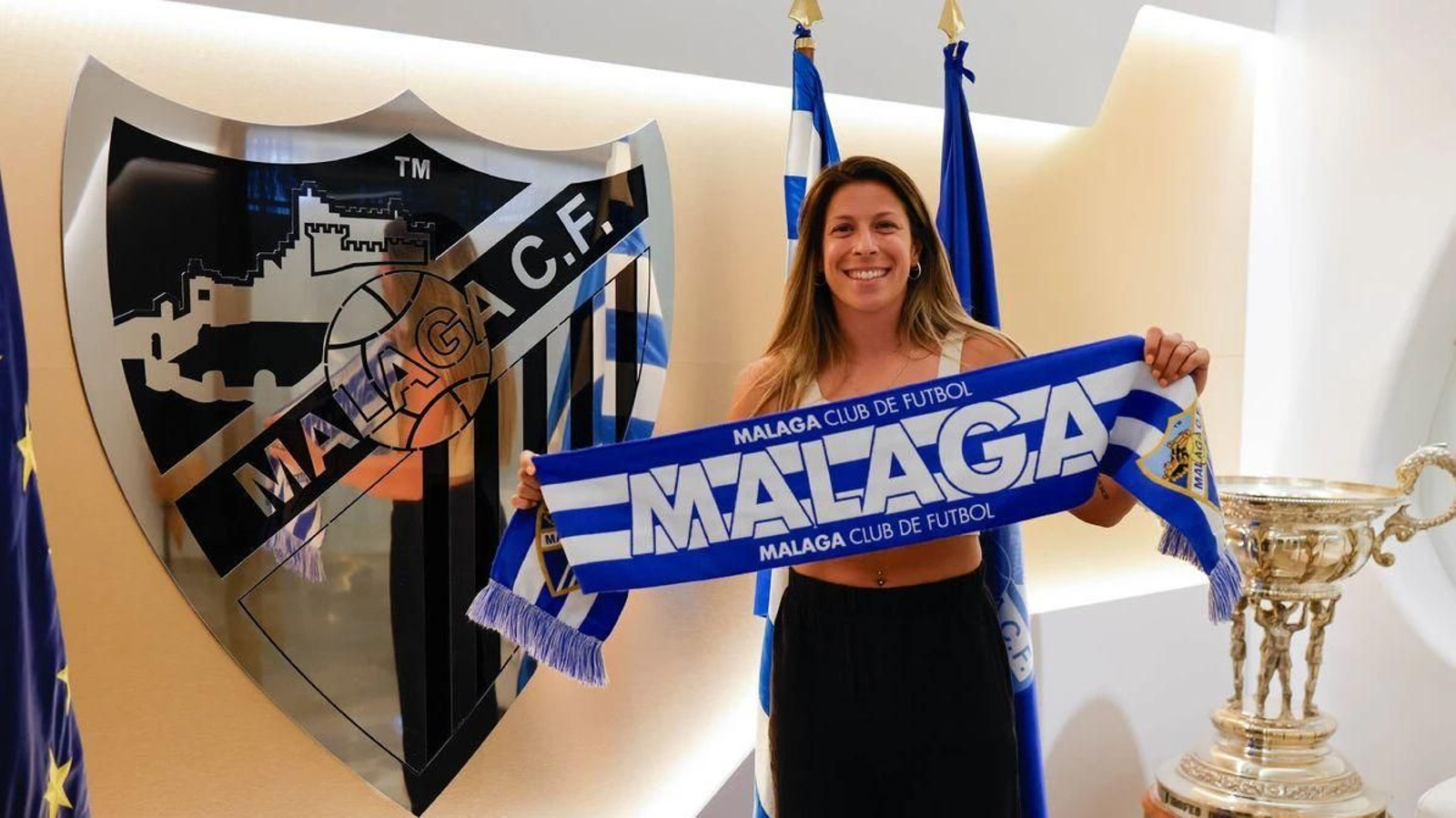 Nerea Valeriano renueva con el Málaga CF.