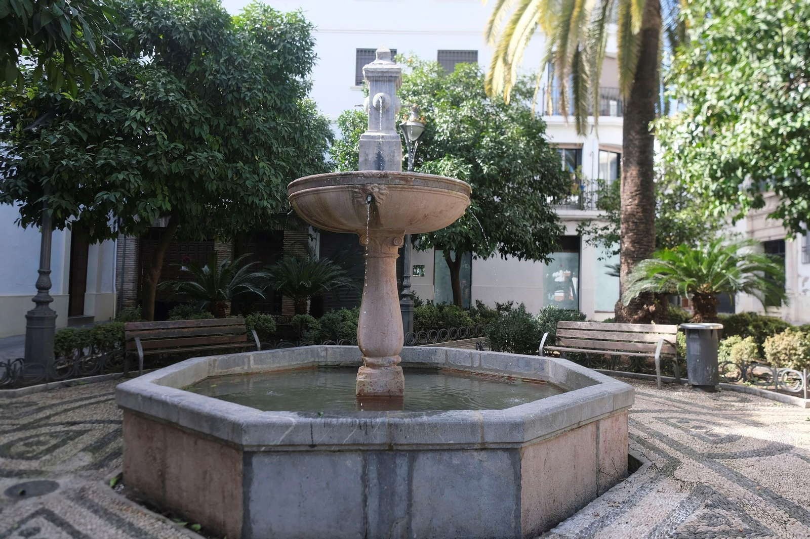 Fuente de la plaza de San Andrés. Fuente de la plaza de San Andrés.