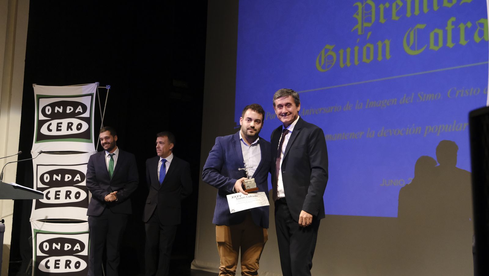 Imágenes de la entrega de los Premios Guión Cofrade 2023, que organiza Onda Cero Almería