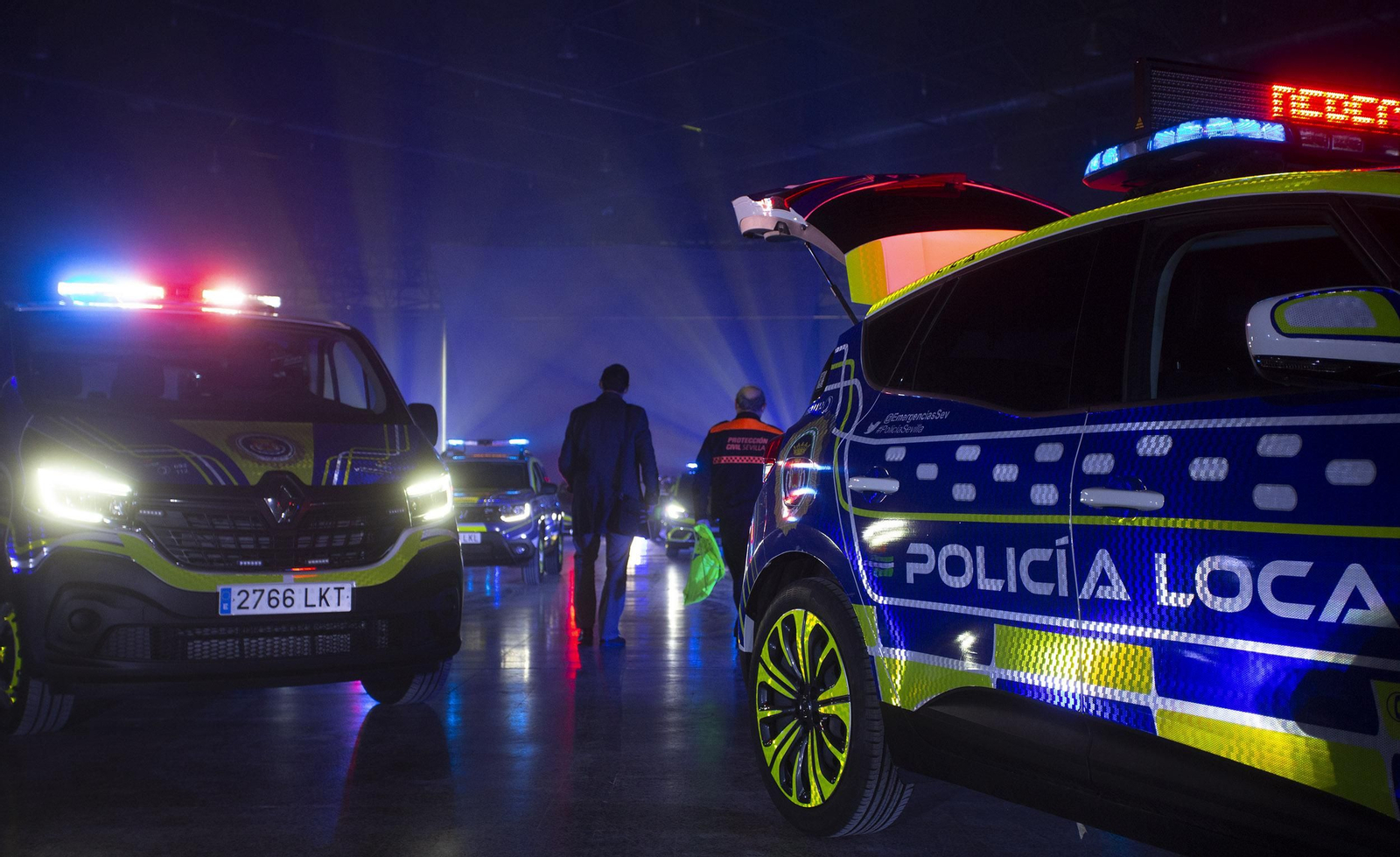 La presentación de los nuevos vehículos de la Policía Local de Sevilla, en imágenes