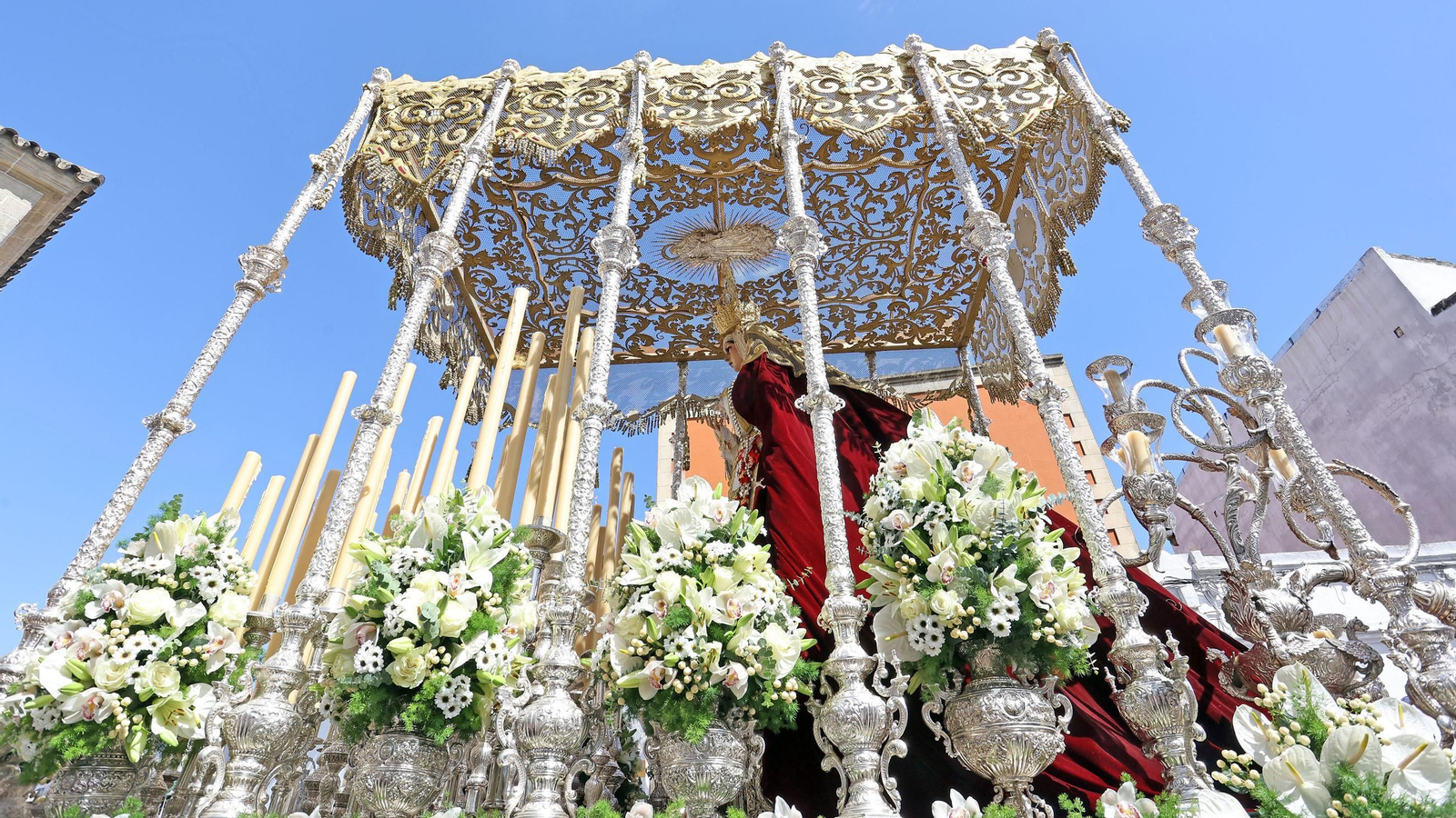 Imágenes de la Hermandad de Santa Marta en el Sábado Santo de Jerez 2025