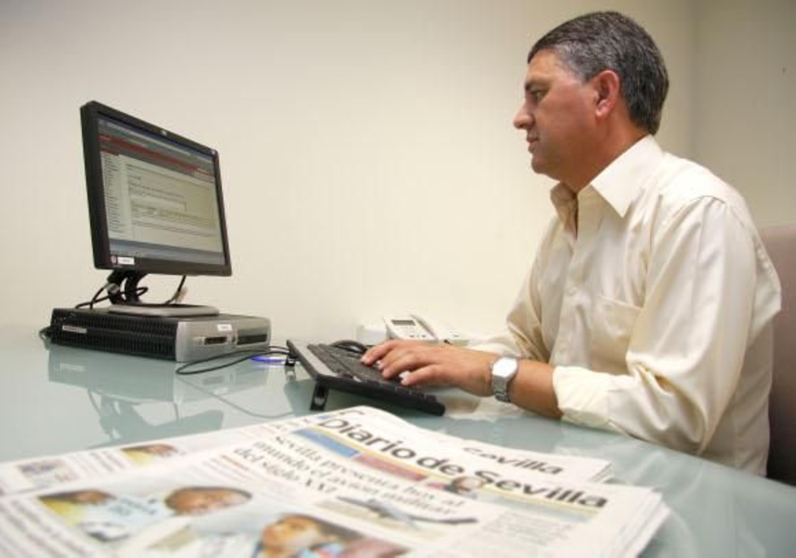 Mario Martínez: "Tendremos polígono industrial a medio plazo, lejos de la población"