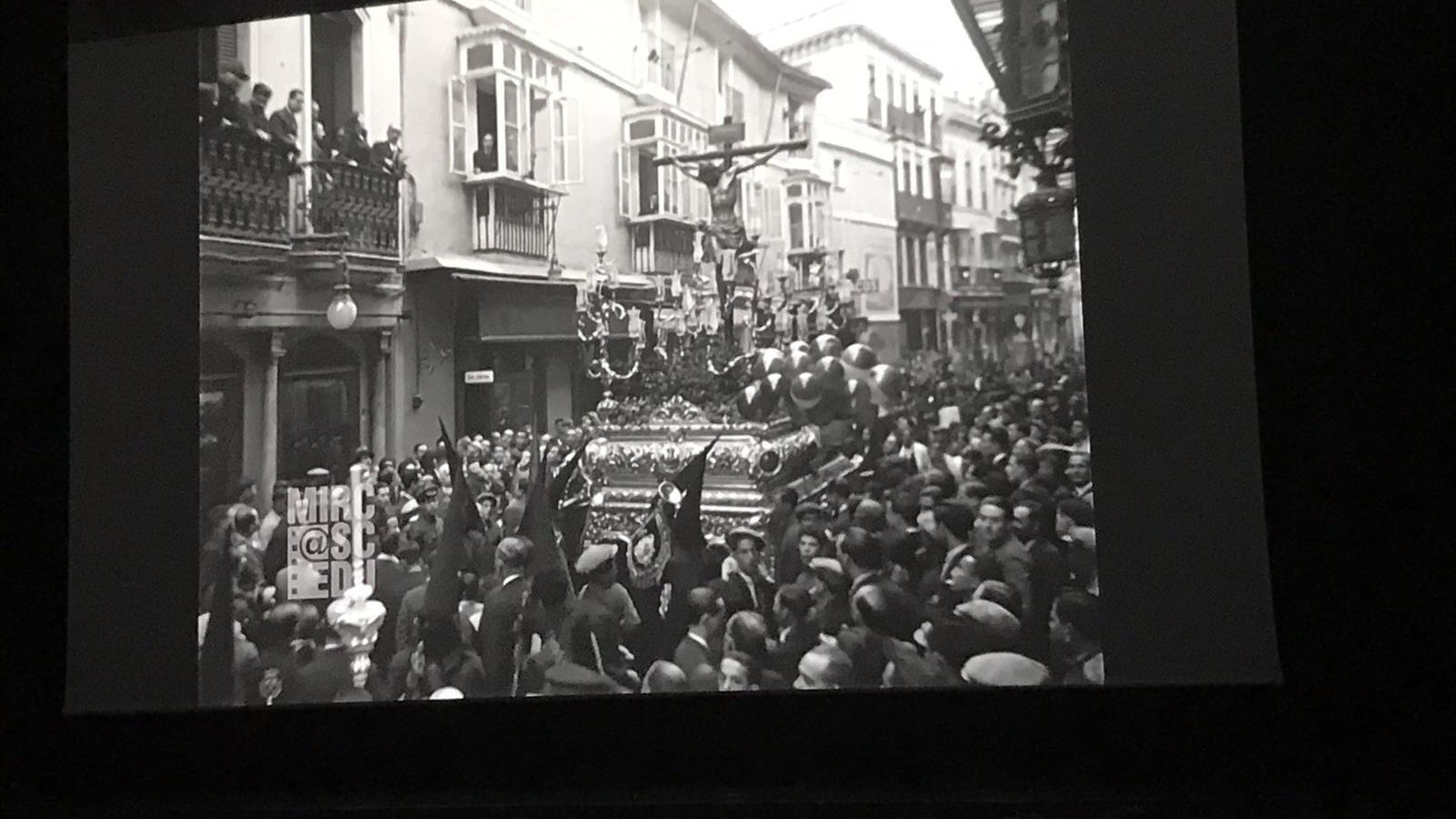 La proyección de la película en el teatro de la Fundación Cajasol
