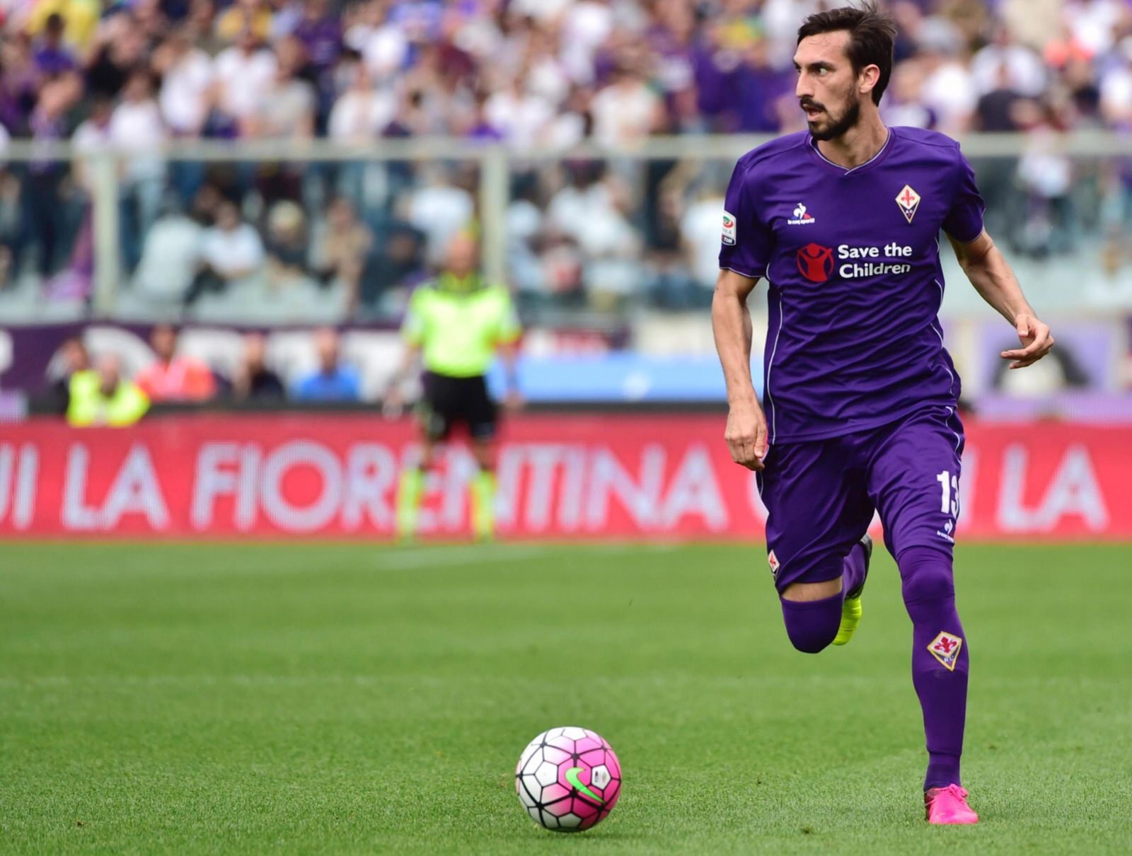 Astori, en un partido con la Fiorentina.