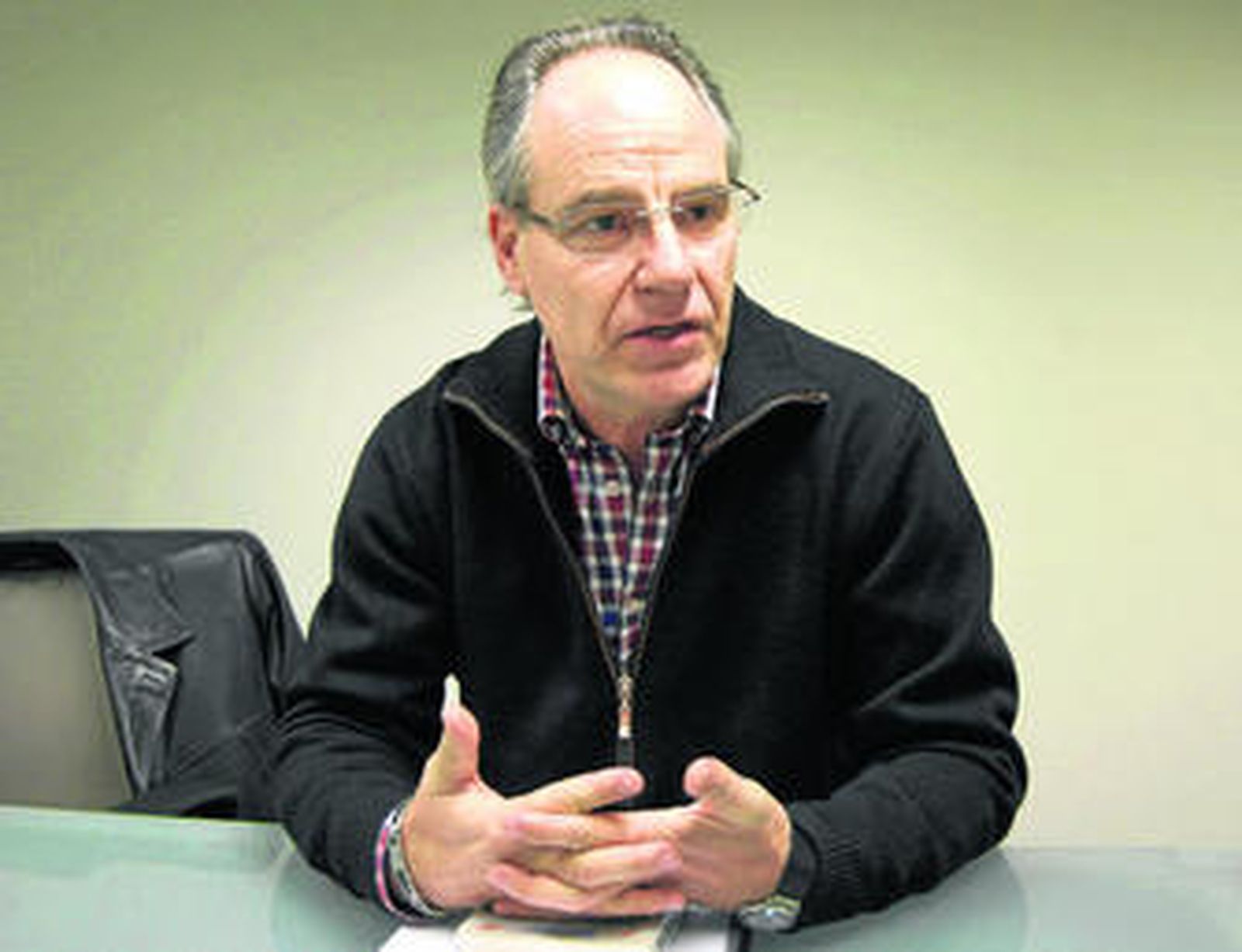 Gonzalo Fernández Regidor es sociólogo del Servicio Andaluz de Salud y socio de cinco ONG.