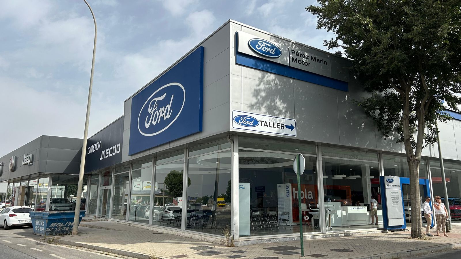 El evento se realizó en el concesionario Ford en Granada.