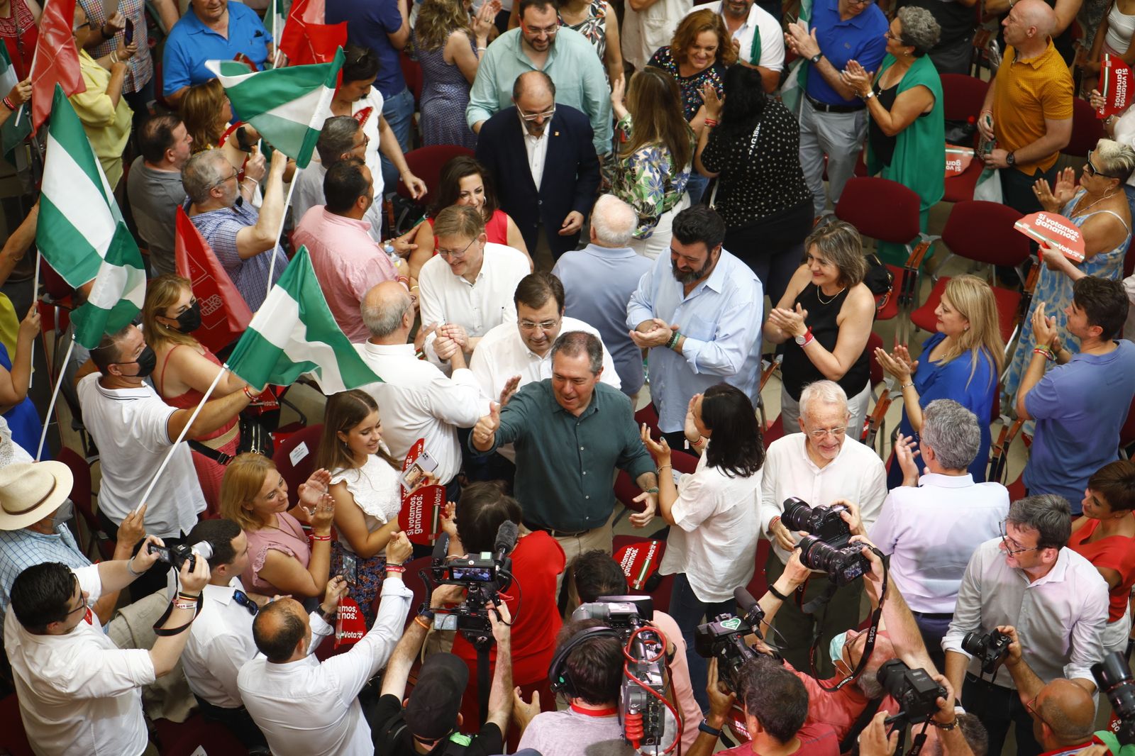 Elecciones Andalucía: La visita de los barones del PSOE en Córdoba, en imágenes