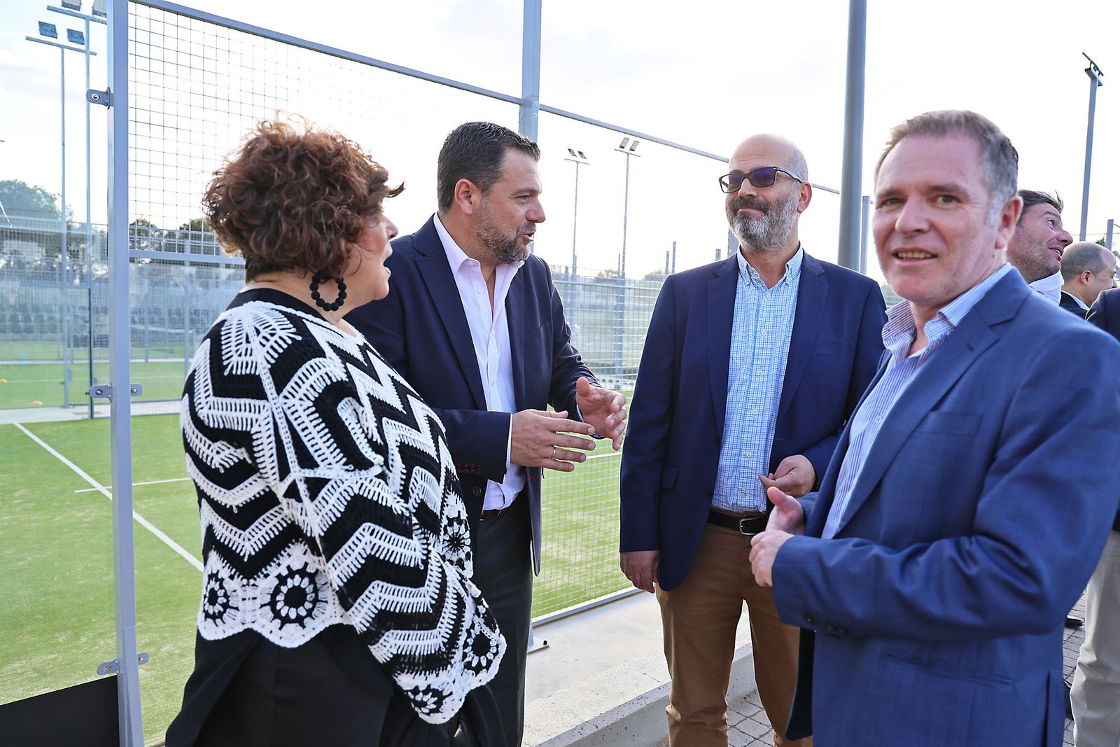 Movitransa presenta los nuevos modelos de BMW IX2 y el X2 en el complejo deportivo Lamiya