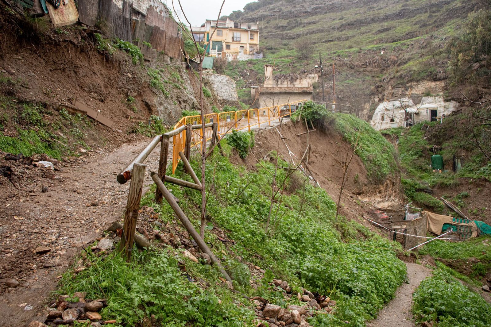Desprendimientos  en el Sacromonte durante el temporal el pasado viernes