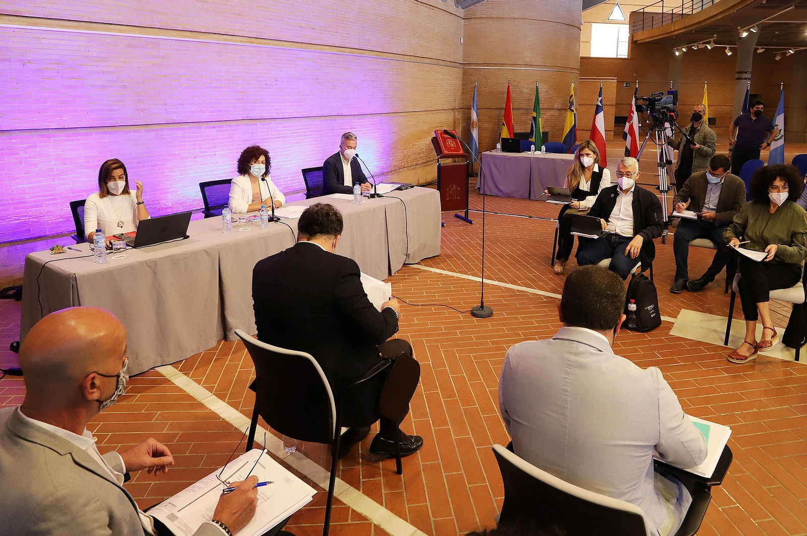 Imágenes del pleno de Diputación celebrado en el Foro Iberoamericano