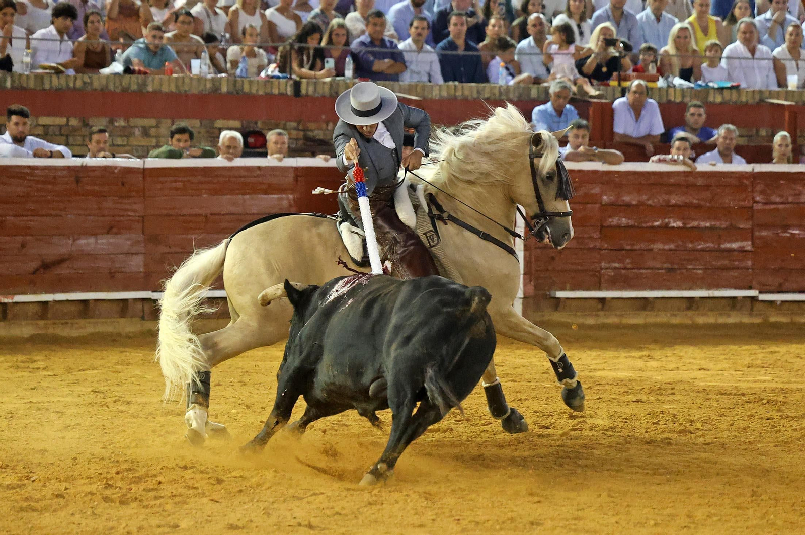 Toros La Merced: Imágenes de la tarde de Rejoneo con Diego Ventura, Andrés Romero y Sergio Galán