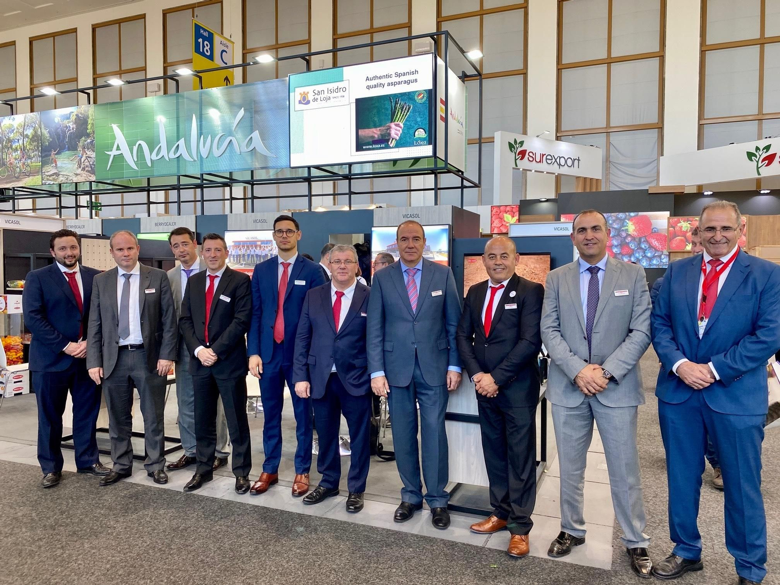 Foto de familia de la presentación.