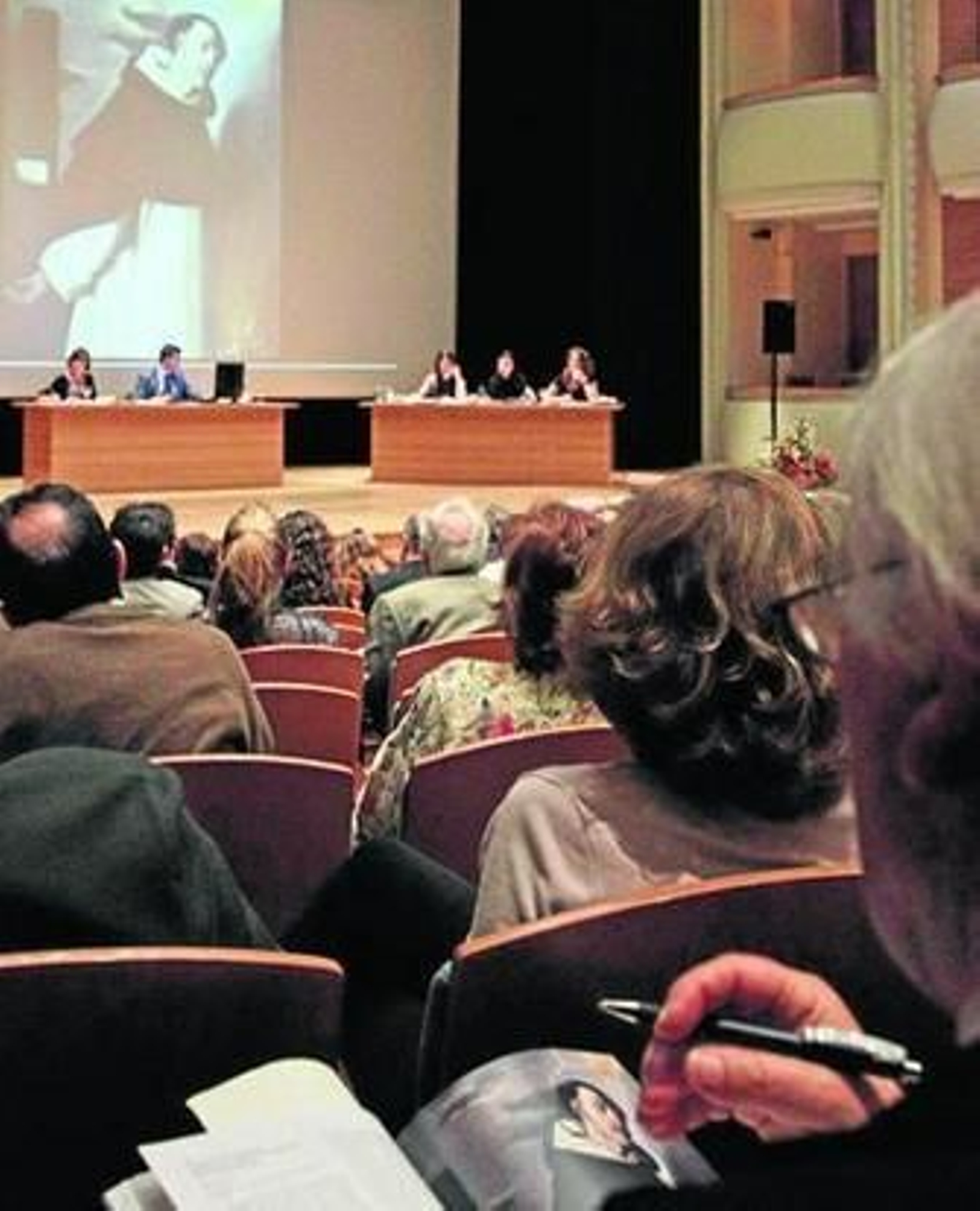 Vista de la sala en el momento de la subasta del lienzo de Zurbarán.