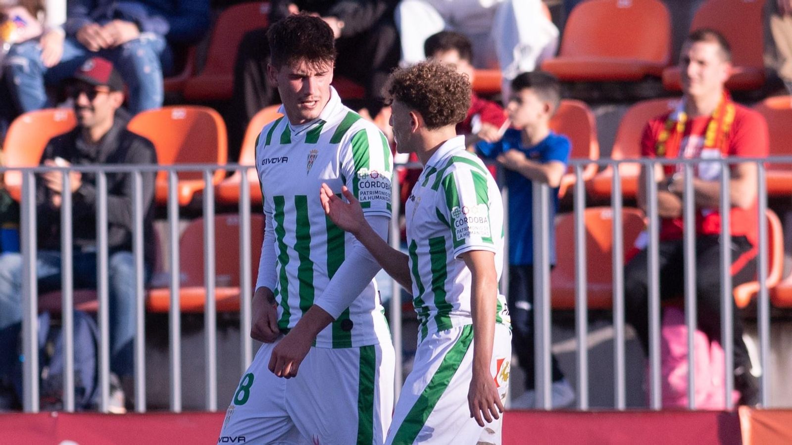 Carlos García, junto a Simo, en un partido con el Córdoba CF. Carlos García, junto a Simo, en un partido con el Córdoba CF.