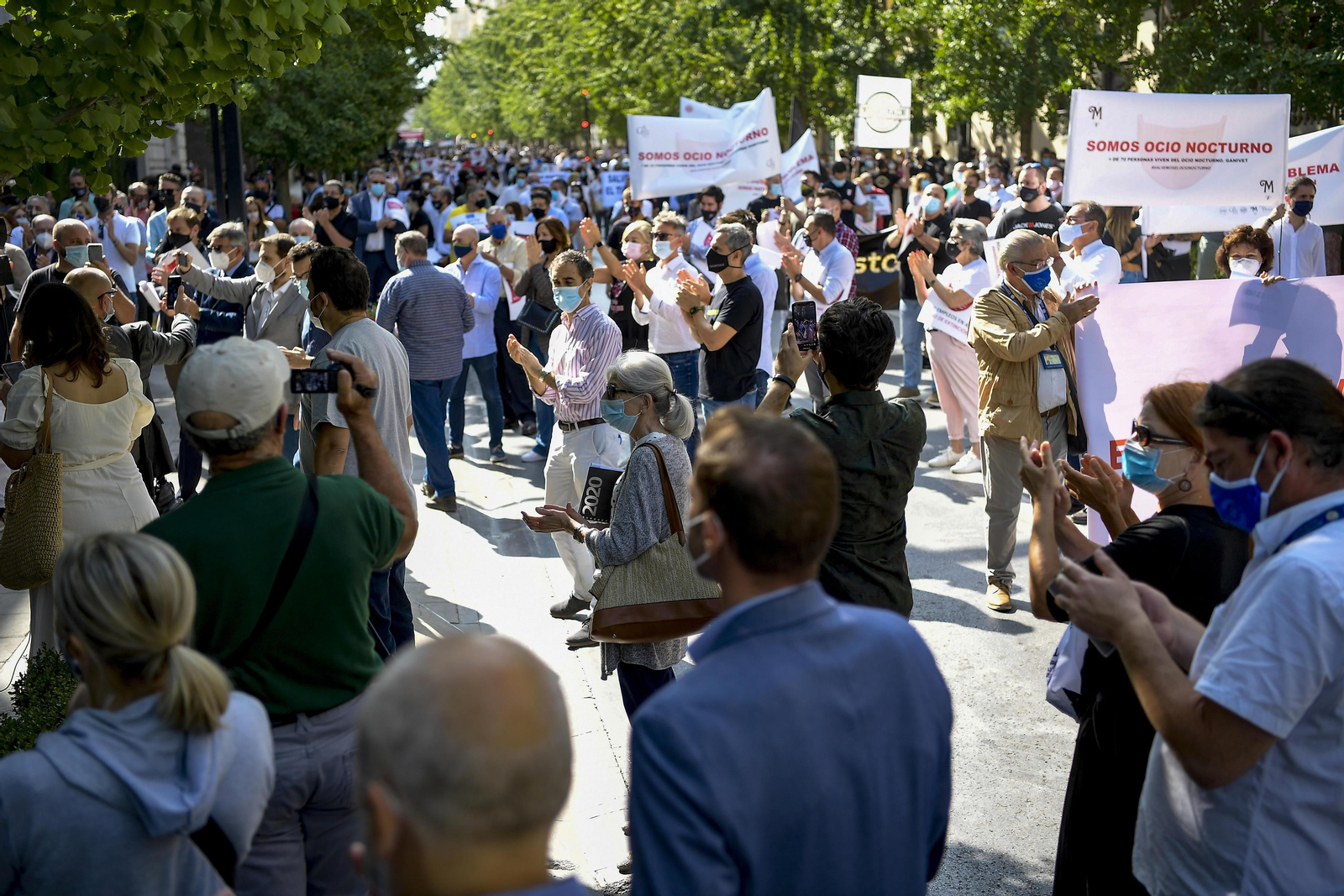 Fotos: El turismo se manifiesta en Granada