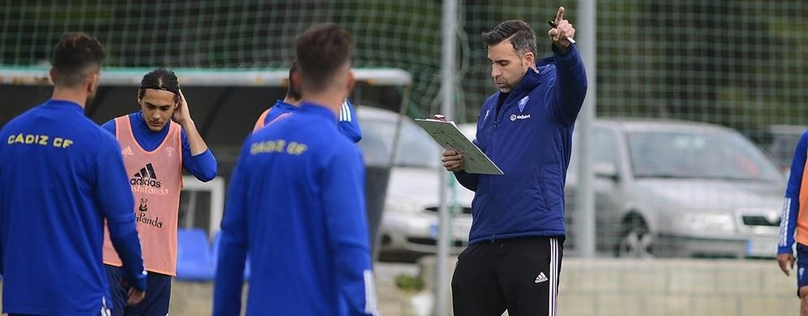 Alberto Cifuentes, durante un entrenamiento con el Cádiz B.