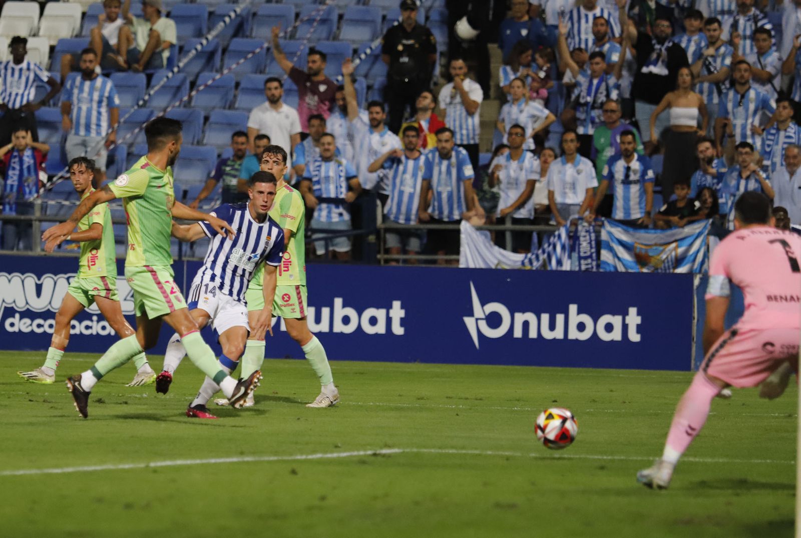 Imágenes del encuentro entre el Recreativo de Huelva y el Málaga