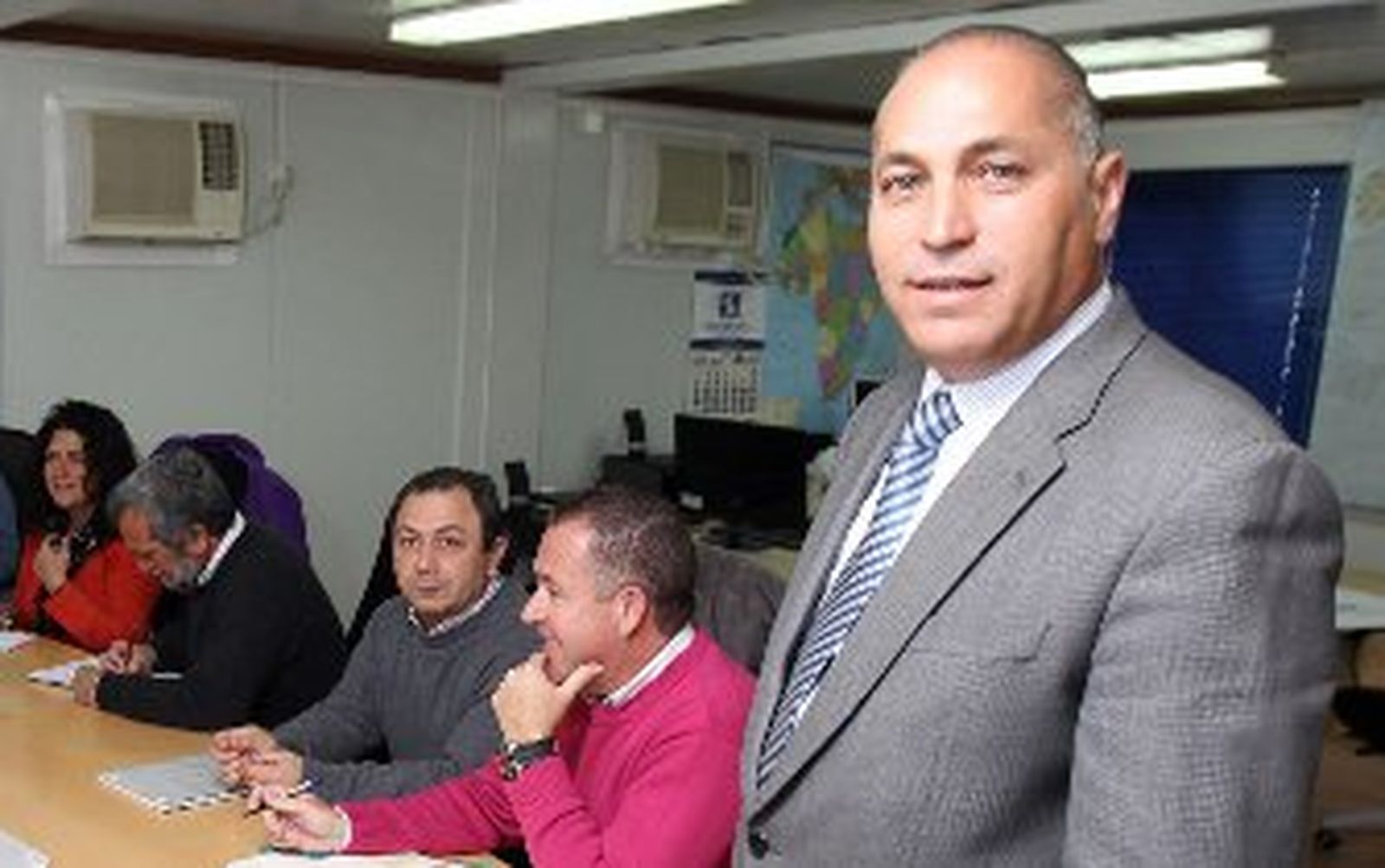 Zahav asegura que "no tira la toalla y que en tres meses acabará las obras"