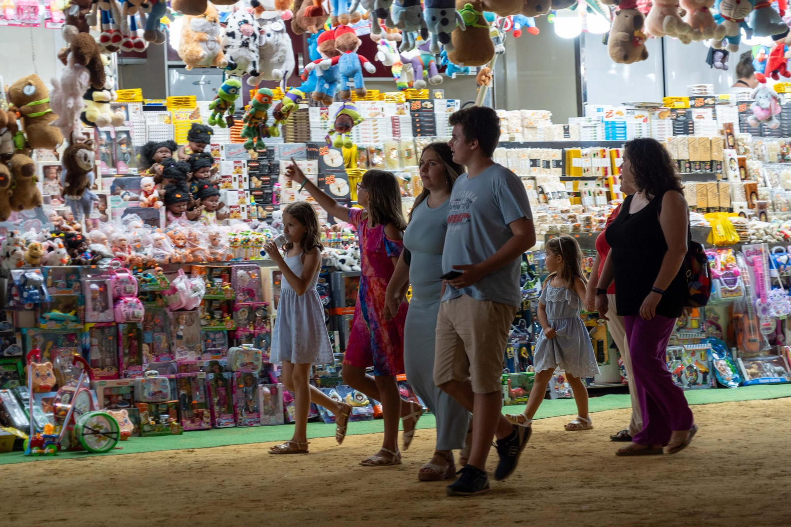 Colombinas 2025: Imágenes del ambiente el viernes 1 de agosto en las Fiestas Colombinas