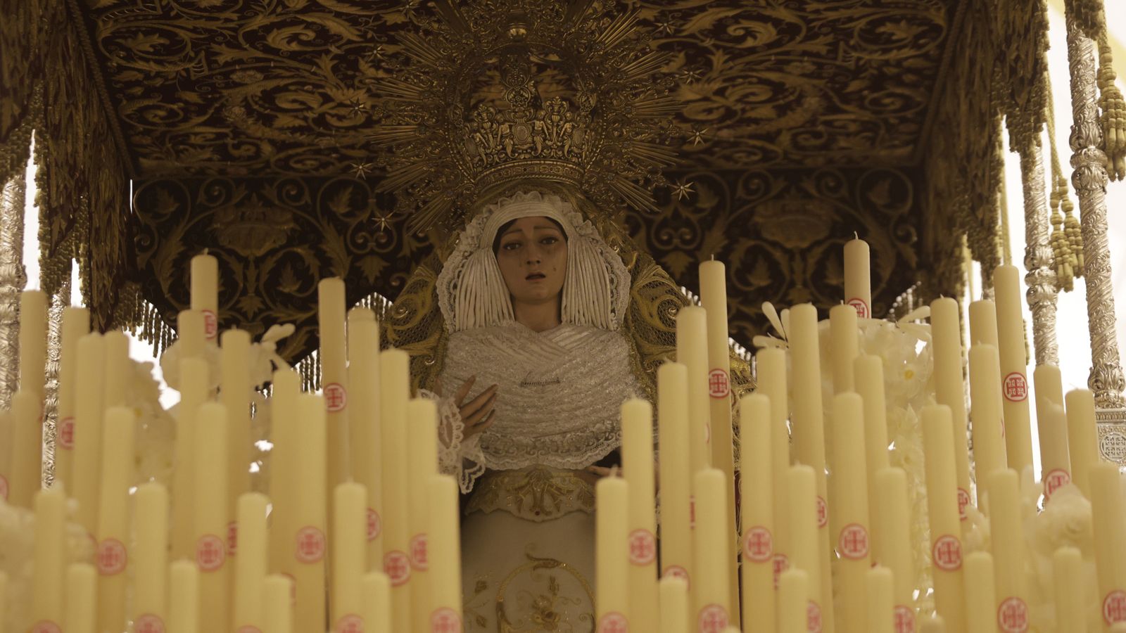 Preparativos en las iglesias de Algeciras para la Magna Mariana, en imágenes