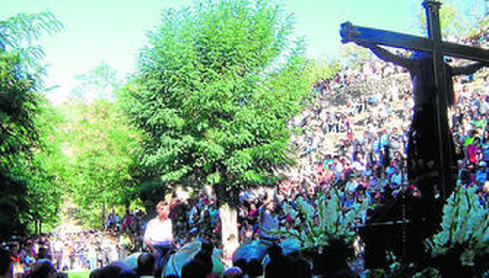 La romerría-procesión del Cristo del Bosque de Bacares es una de las más concurridas durante el mes de septiembre.