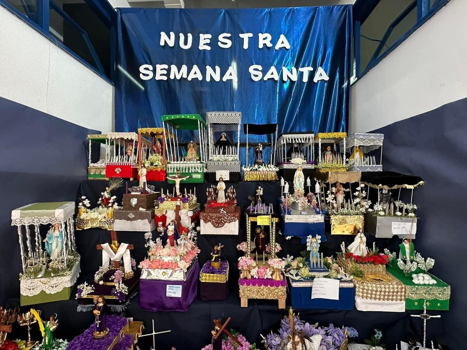 Tronos realizados por los alumnos de tercero a sexto de primaria del CEIP Virgen del Río.