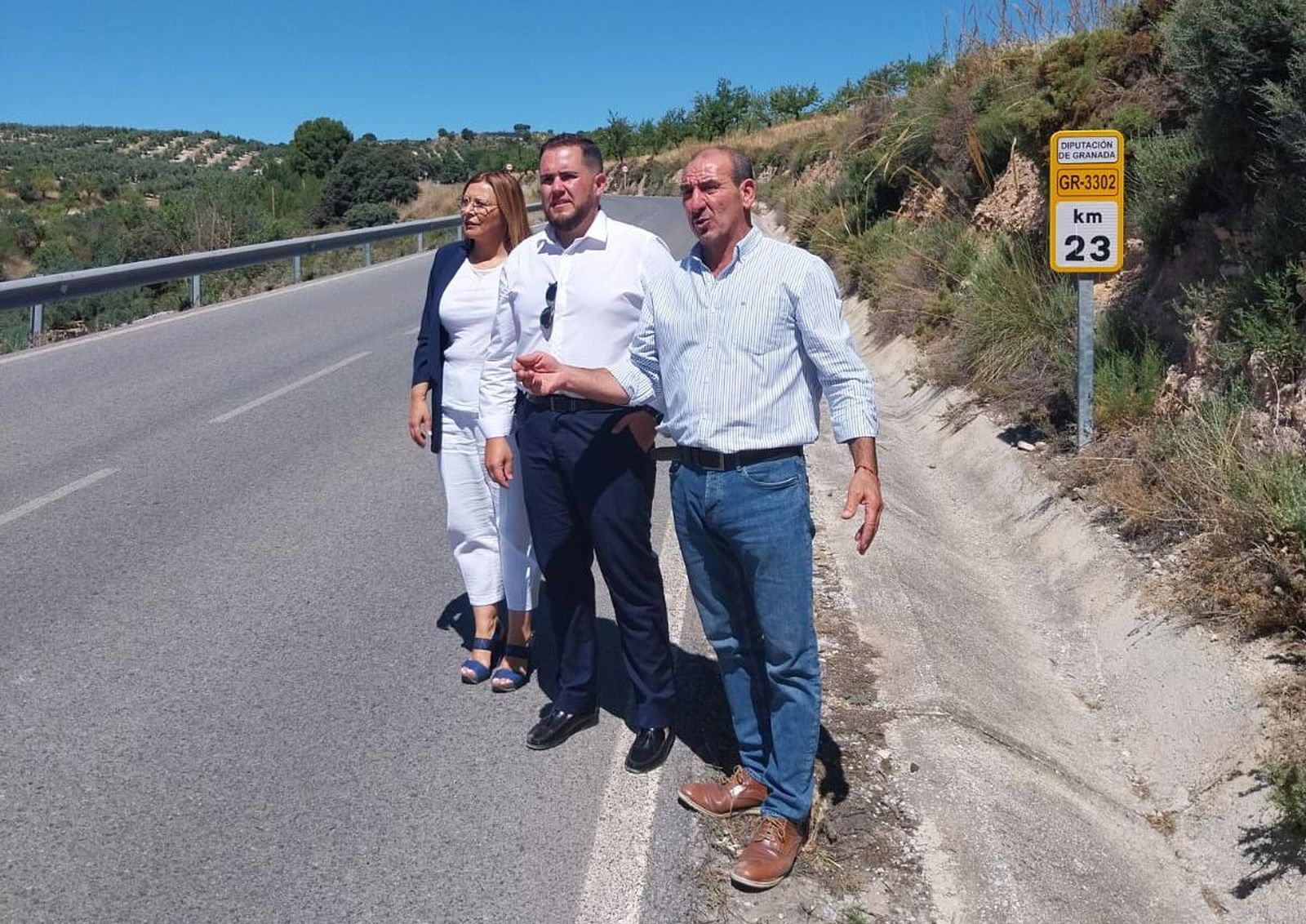 Imagen de la visita a una zona de carretera de Arenas del Rey