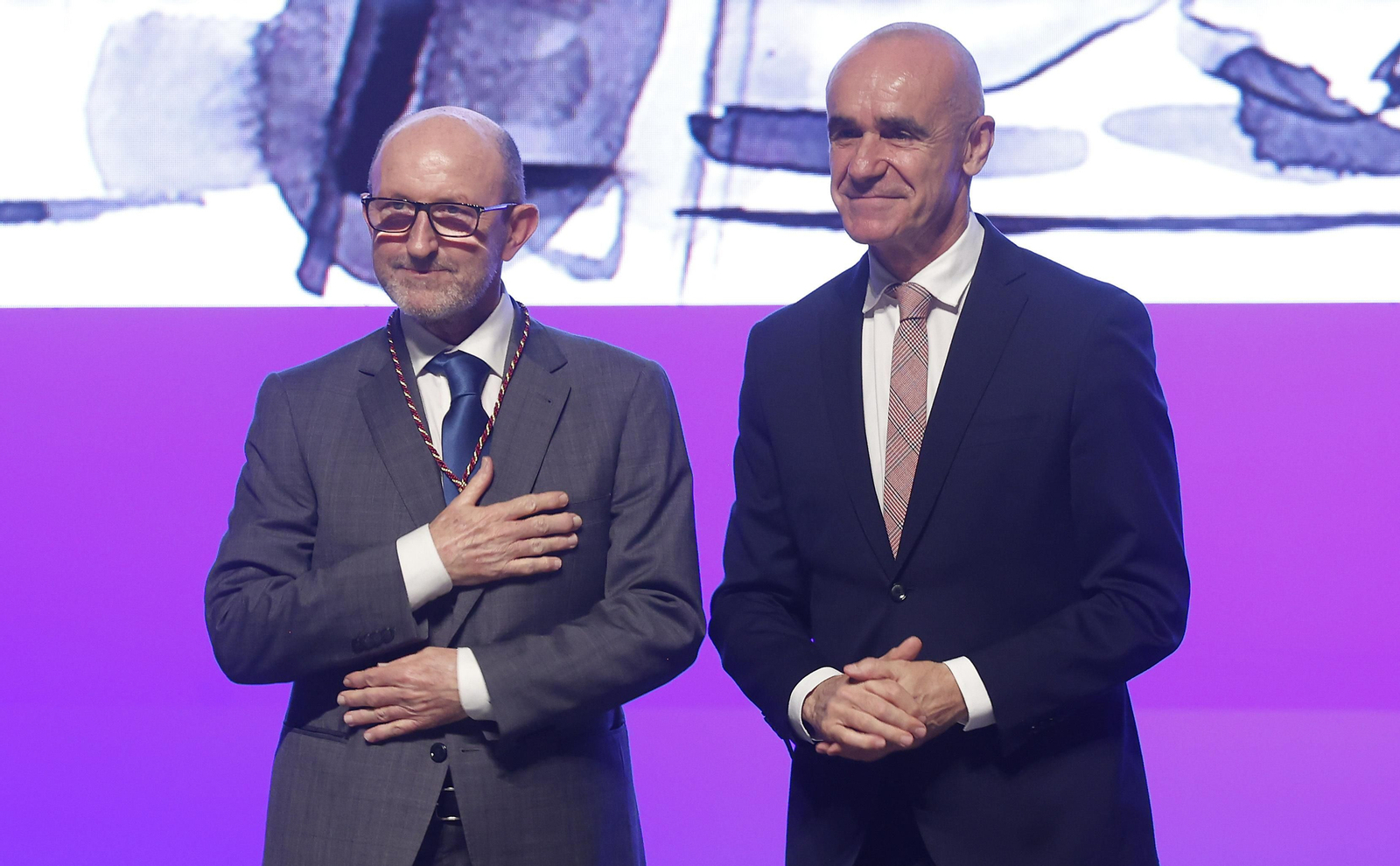 Las imágenes de la entrega de las medallas de la ciudad