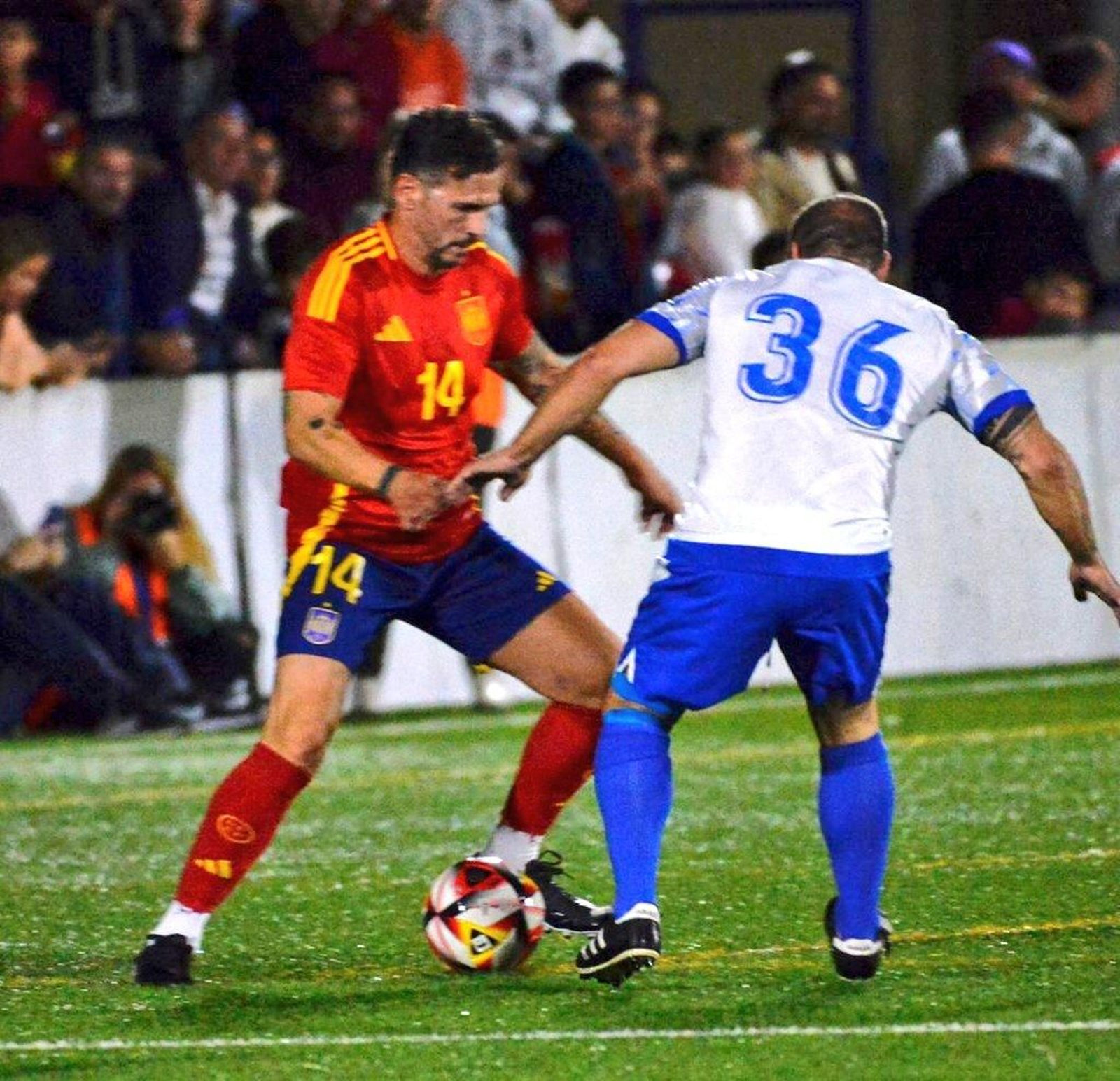 Las Leyendas de la Selección española vencen en Vélez (0-4)