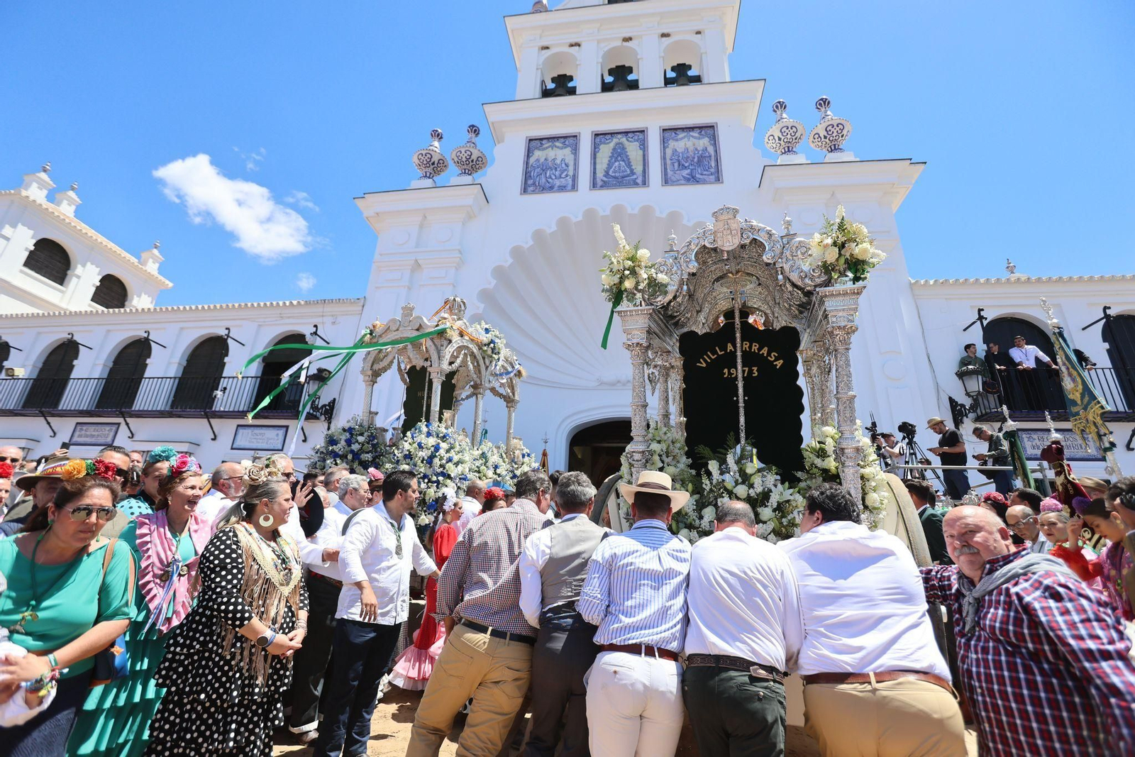El Rocío 2024: Las mejores imágenes de la presentación de Huelva con Villarrasa e Isla Cristina