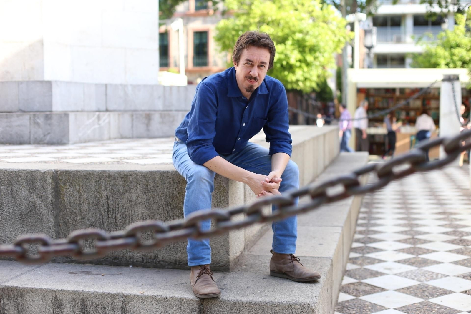 Pedro Mairal visitó la Feria del Libro de Sevilla invitado por el Centro Andaluz de las Letras.