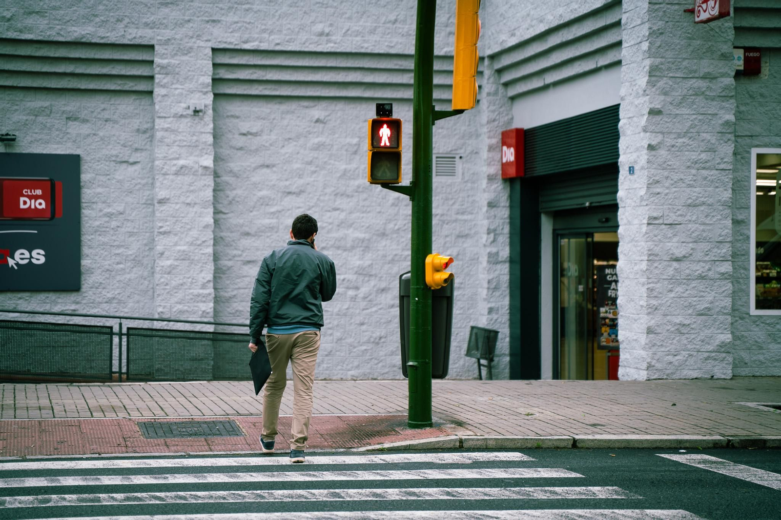 Imágenes del viernes 4 de abril en Huelva