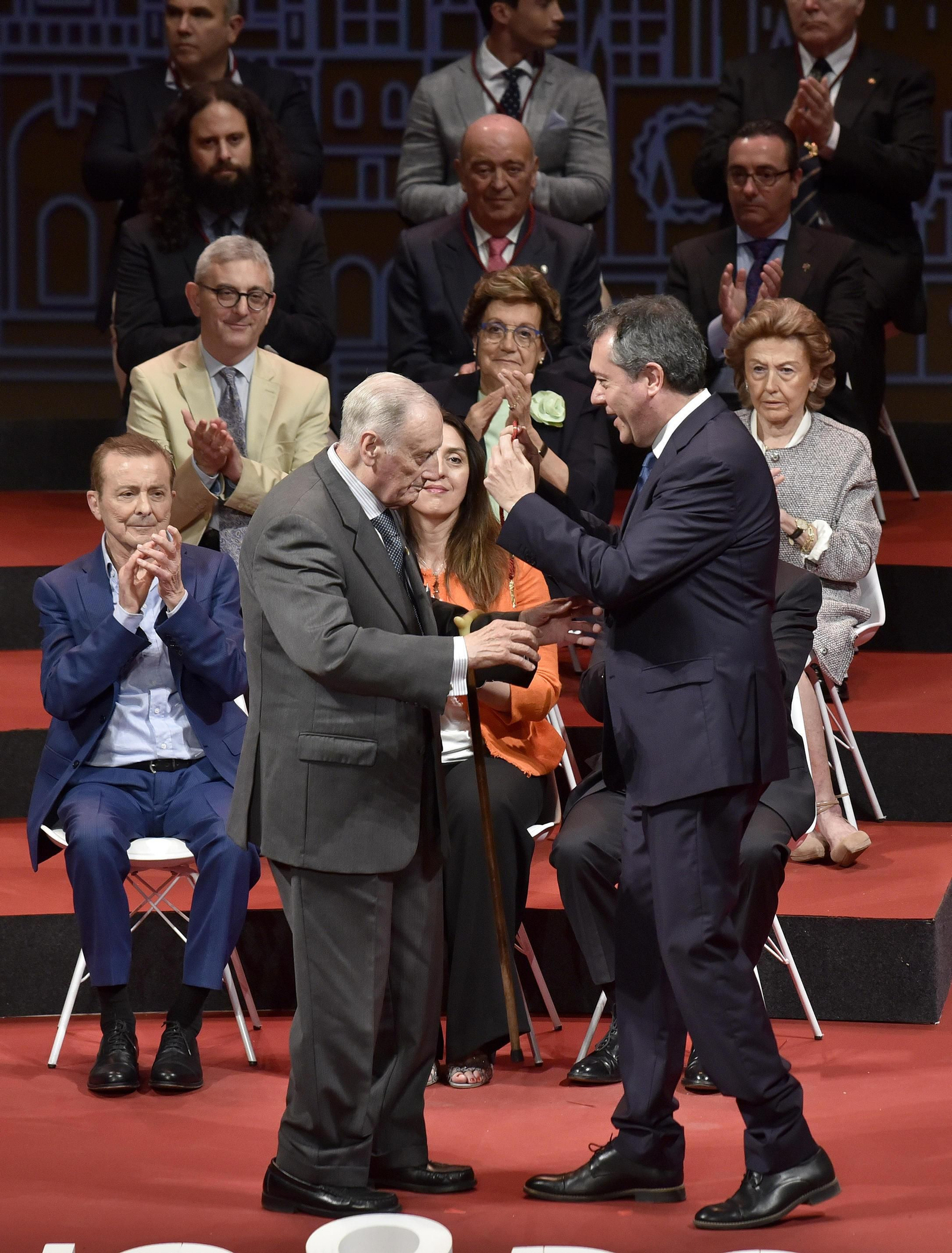 Las imágenes de la entrega de las Medallas de la Ciudad de Sevilla
