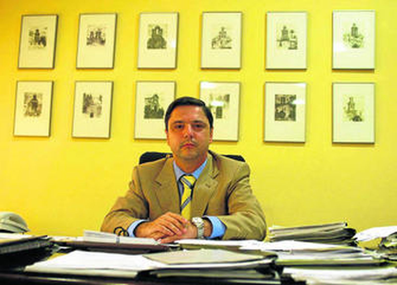 El ex gerente de Mercasevilla afirma que el juez Garzón exigió su estancia en el Alfonso XIII