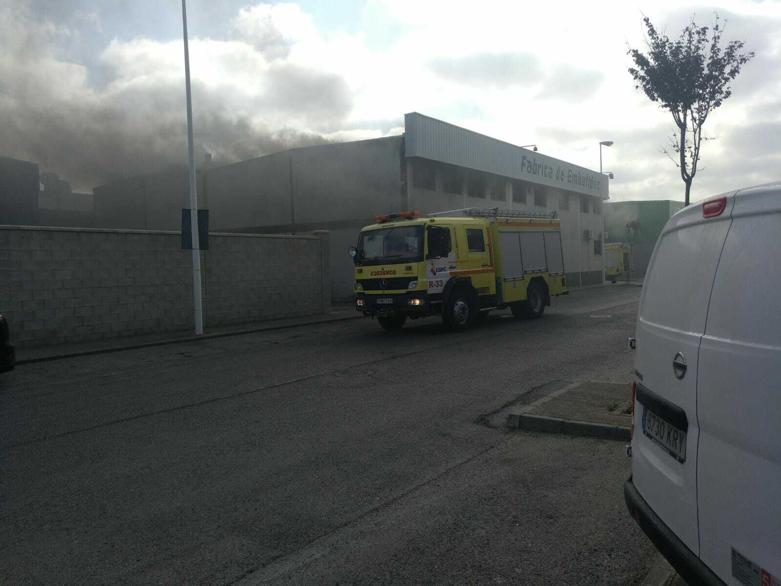 Incendio en la fábrica de embutidos Los Chiclaneros