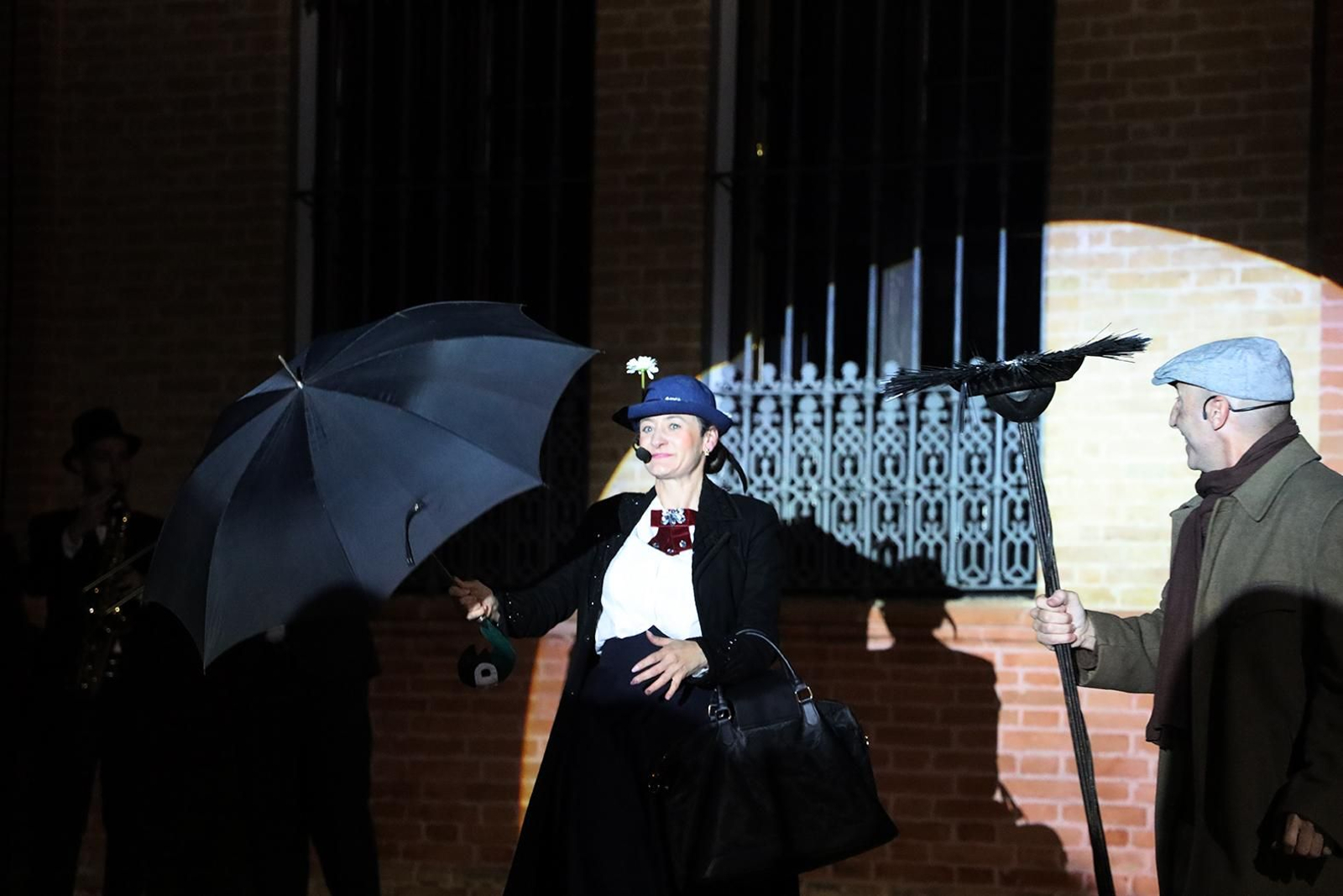 Mary Poppins, protagonista en el inicio de la Navidad en San Juan del Puerto.