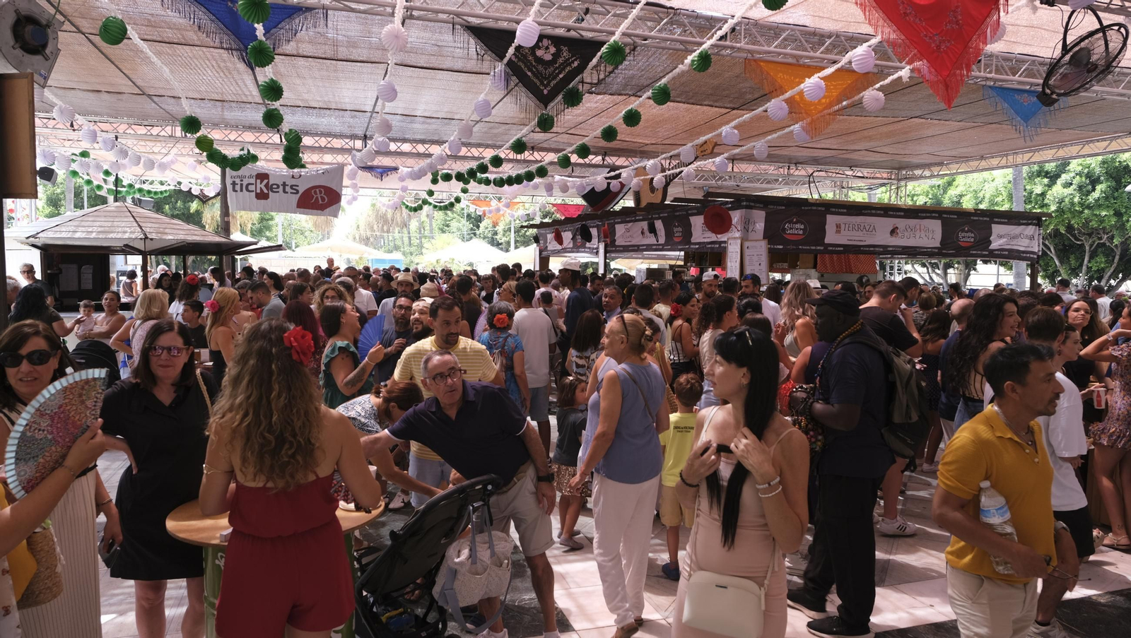 Así han vivido los almerienses la segunda jornada de la Feria del Mediodía
