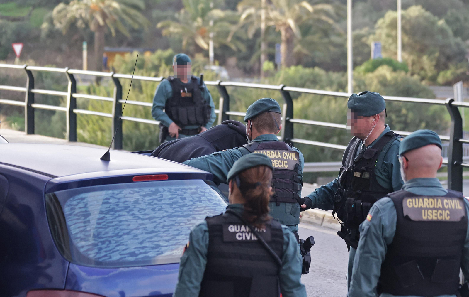 La entrada a los juzgados de San Roque del presunto asesino de Salvi, en imágenes