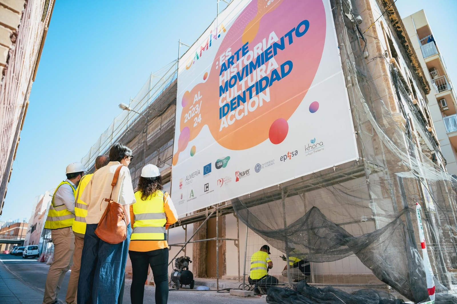 Obras en el antiguo Katiuska, situado en el número 17 de la calle General Luque.