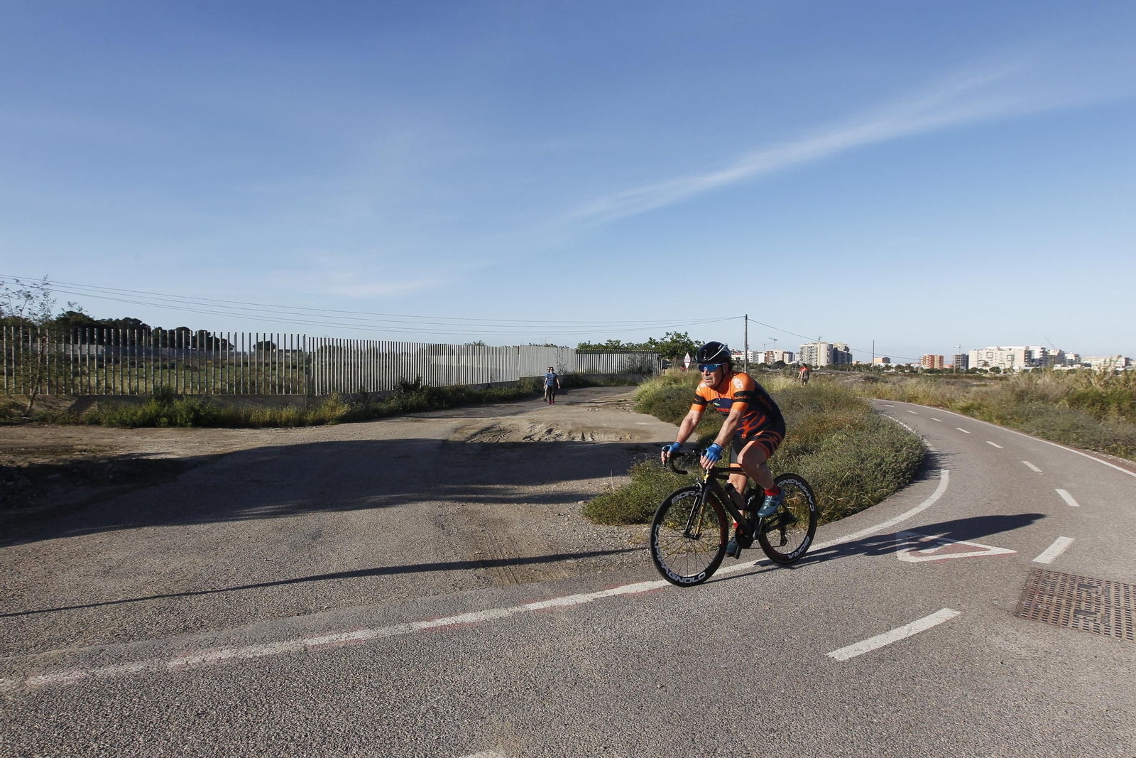 Fotogalería domingo de deporte en coronavirus. COVID-19. Almería