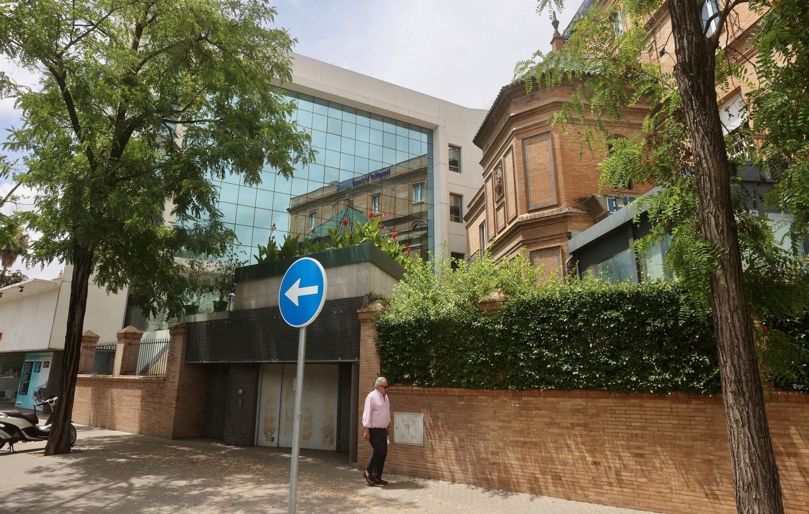 Panorámica de la fachada principal del Hospital de Fátima.