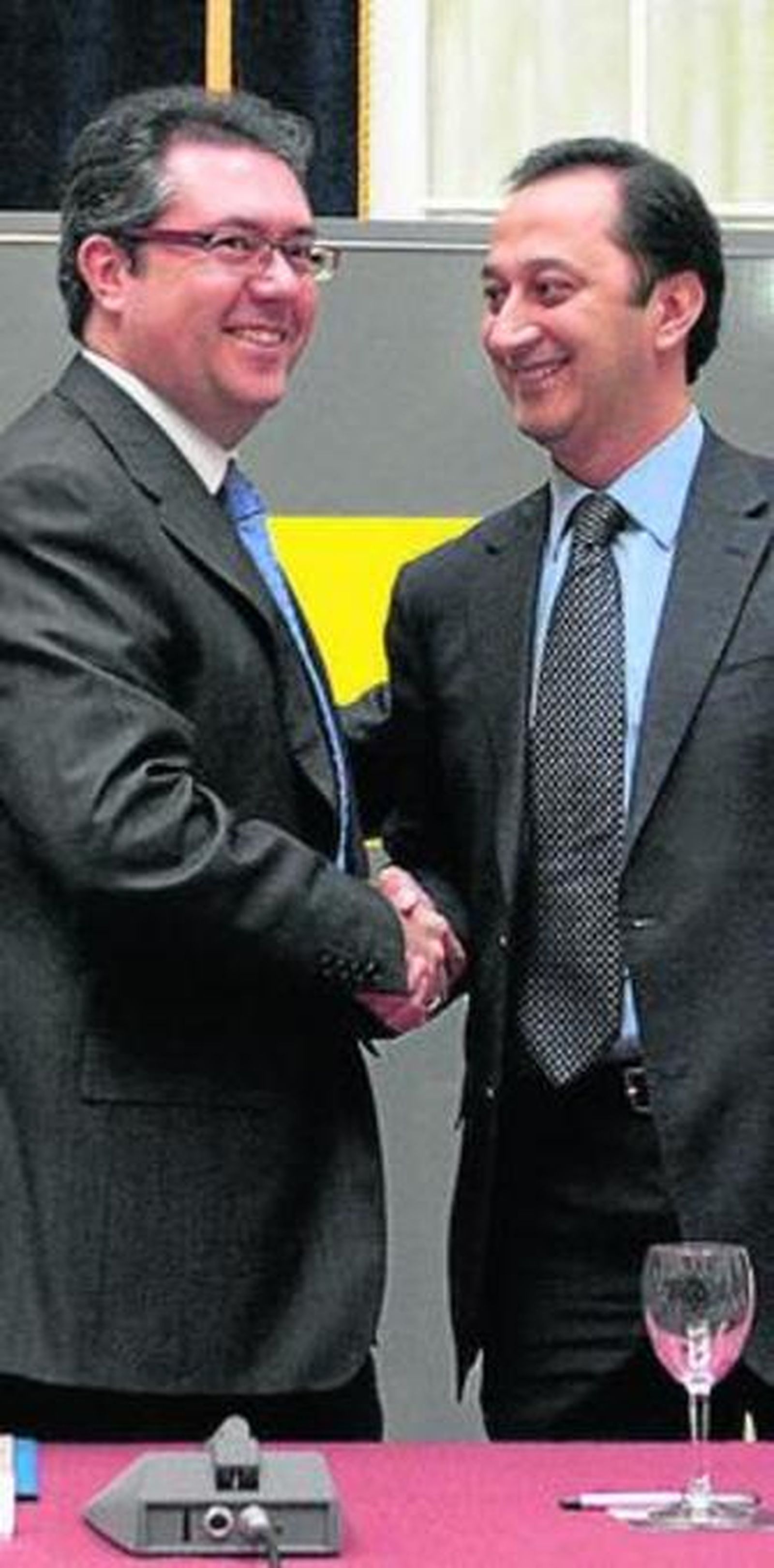 Espadas y Gómez de Celis.