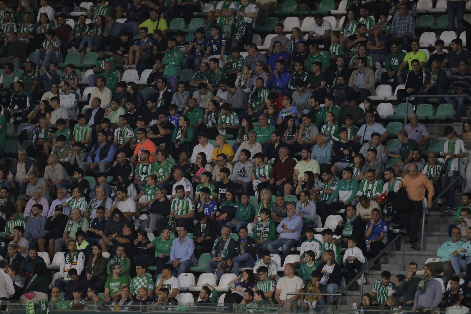 Búscate en las fotos de Betis-Getafe