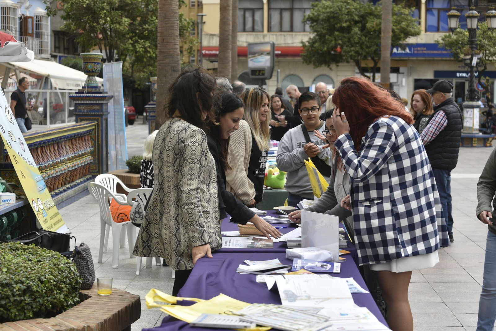 I muestra de entidades sociales Informat en La Plaza Alta