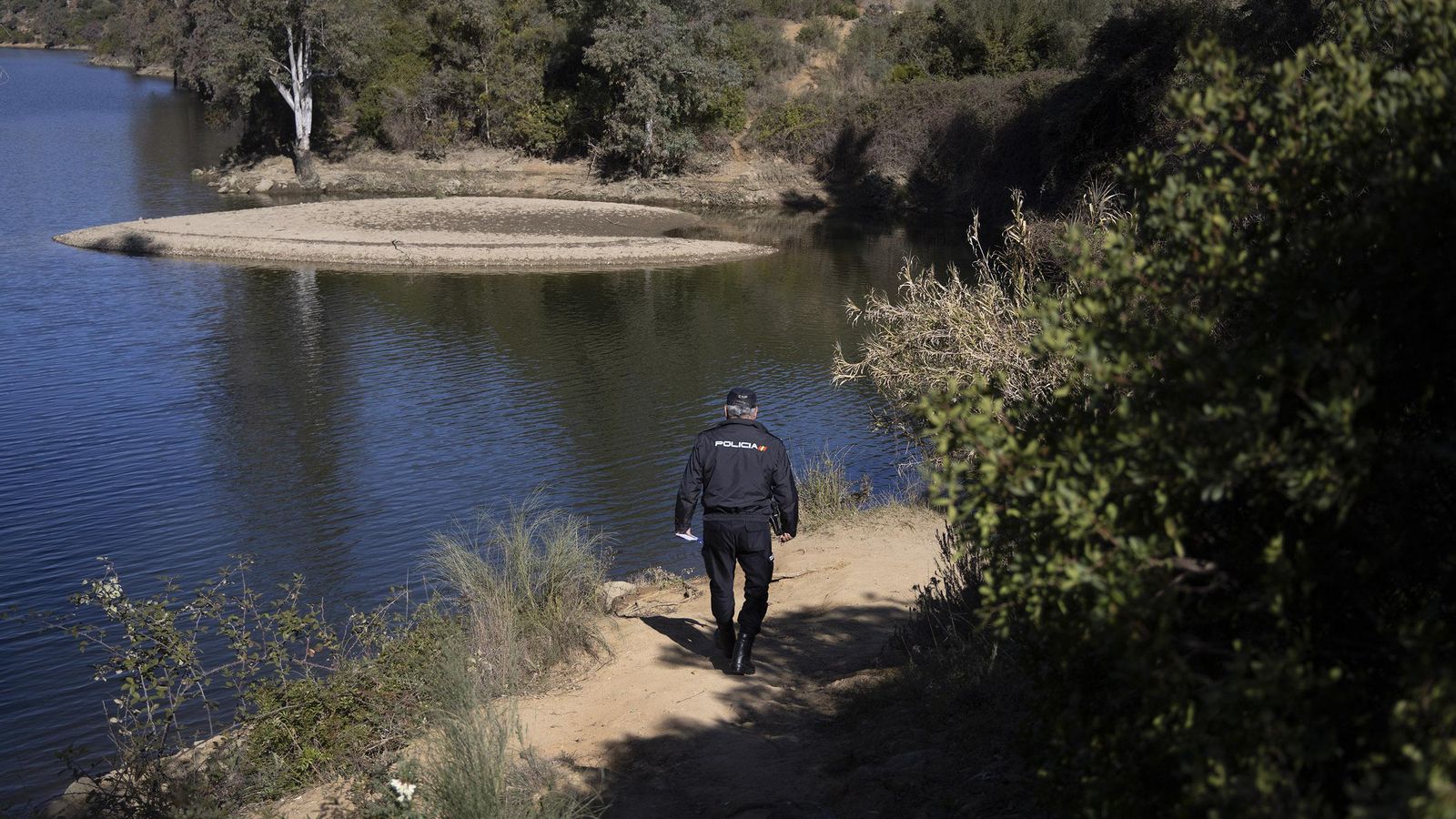 Inspección en la ribera.