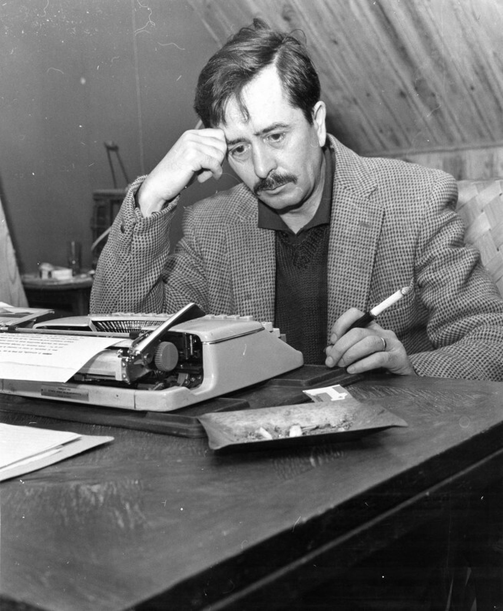 El poeta gaditano, principal representante del postismo, en una imagen de archivo.