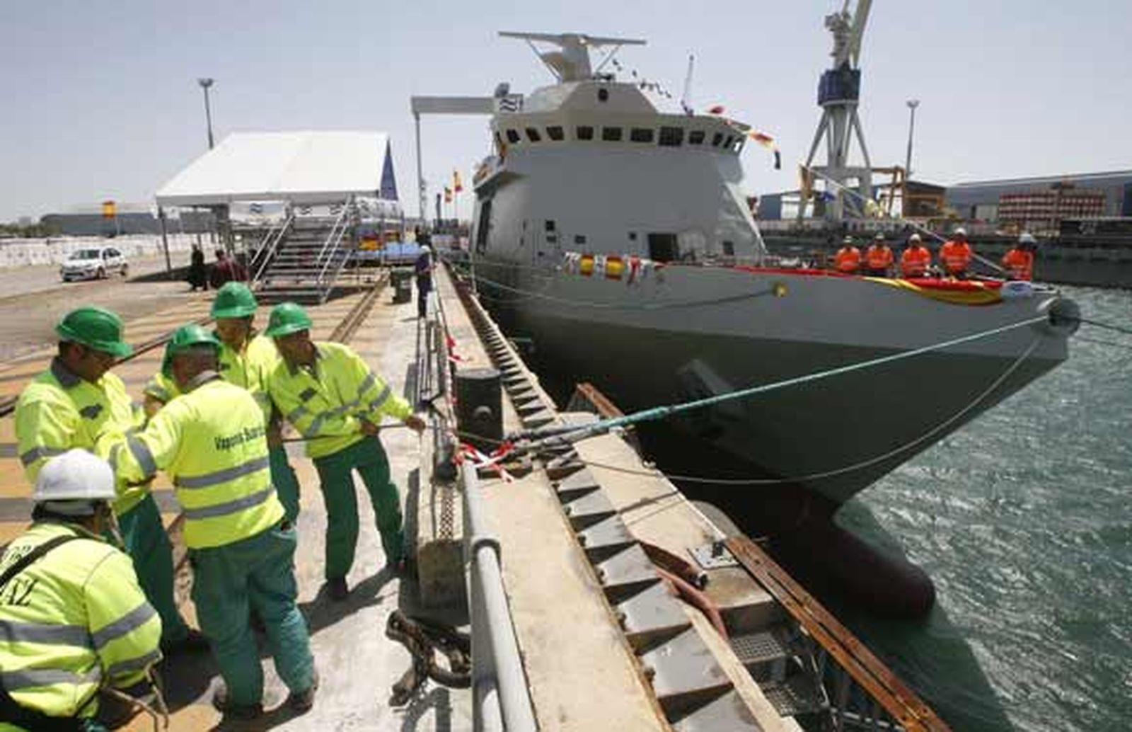 Defensa da luz verde a otra fase de los BAM para Navantia